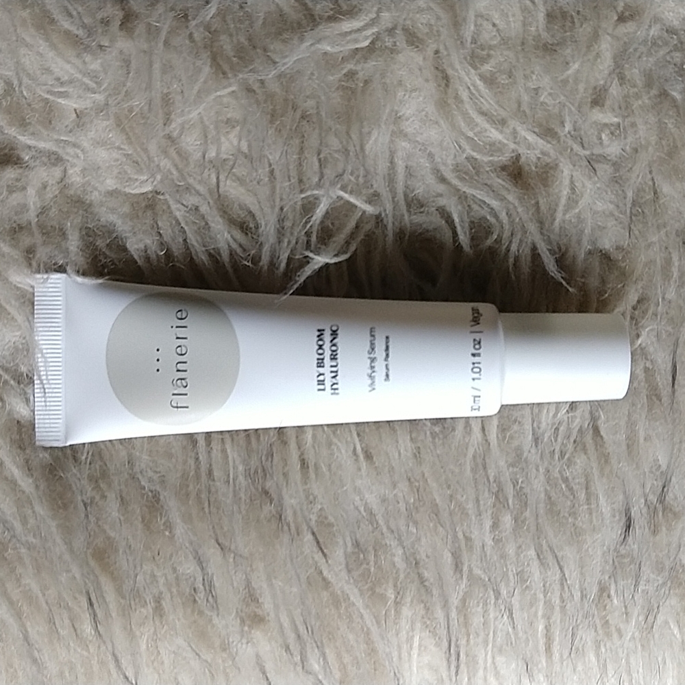 flanerie Lily Bloom Hyaluronic Vivifying Facial Serum 30ml